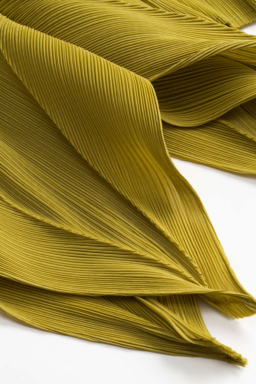 Bağcıklı Uzun Kol Bluz ve Piliseli Etek Seti