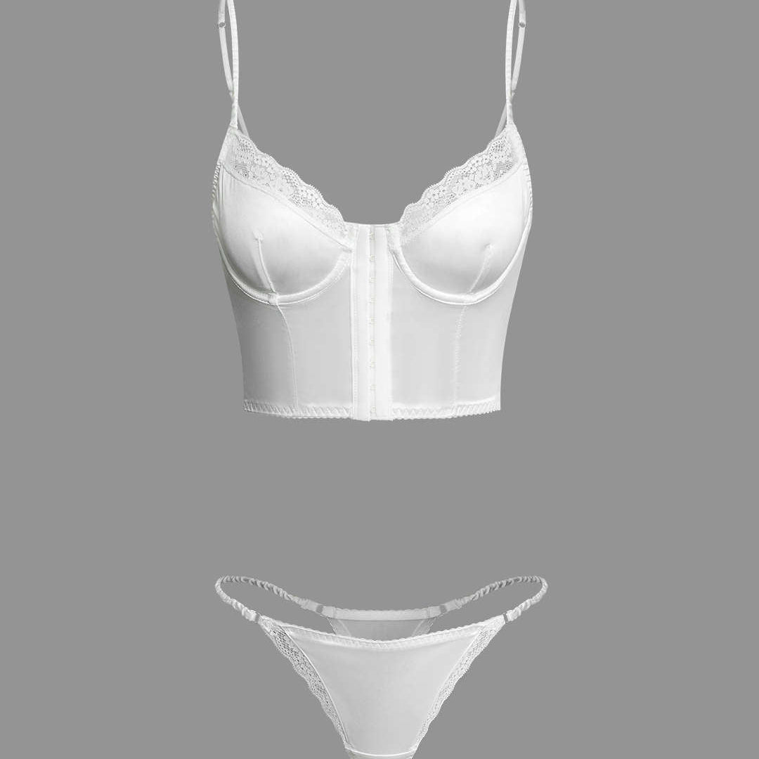 Saten Dantel Yama Detaylı Büstiyer İki Parçalı İç Giyim Takımı