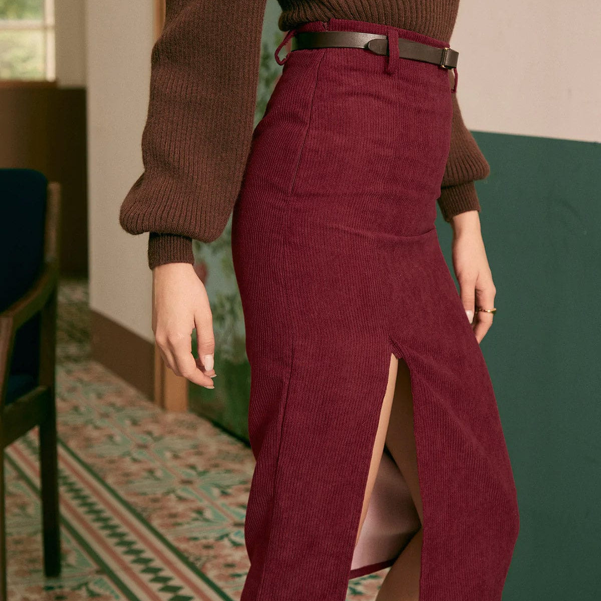 Düz Yan Yırtmaçlı Etek