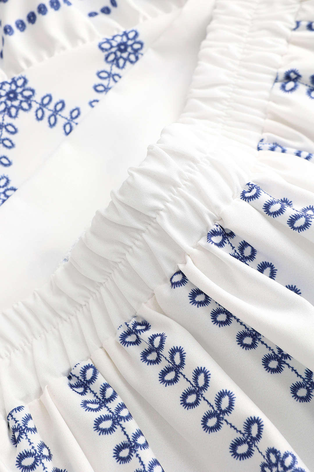 Çiçek Desenli Bağcıklı Sırt Dekolteli Cami Üstü ve Üst Giysi Seti