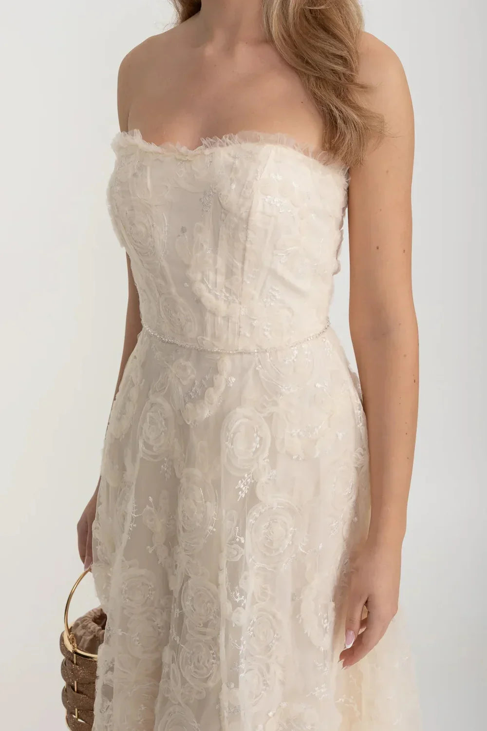 Olyssa Gövdesi Gömme ve Çiçek Motifli Straplez Dantel Elbise - Ivoire