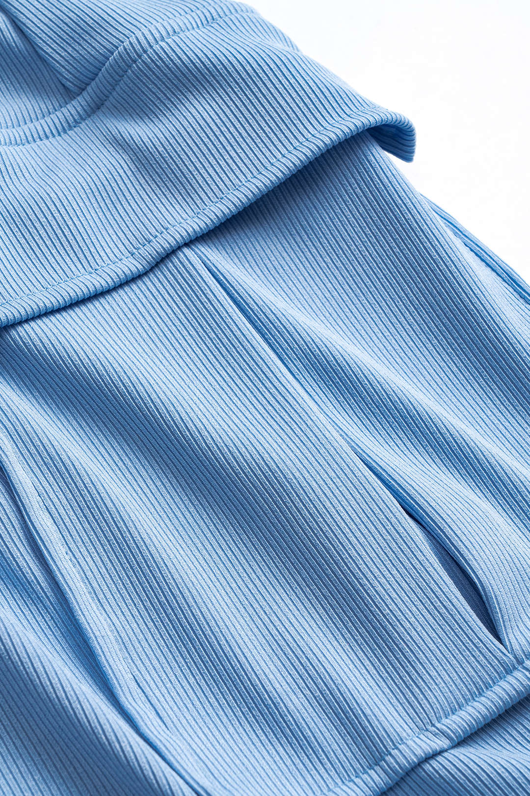 Kolsuz Bodysuit ve Bağlamalı Cep Etek Seti