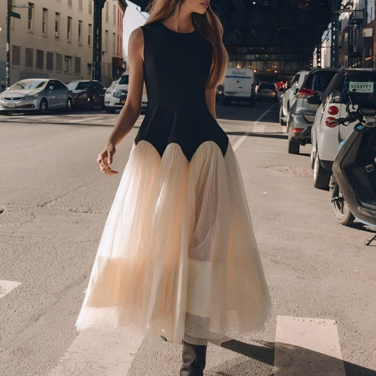 Kontrast Petal Belden Bağlamalı Midi Elbise