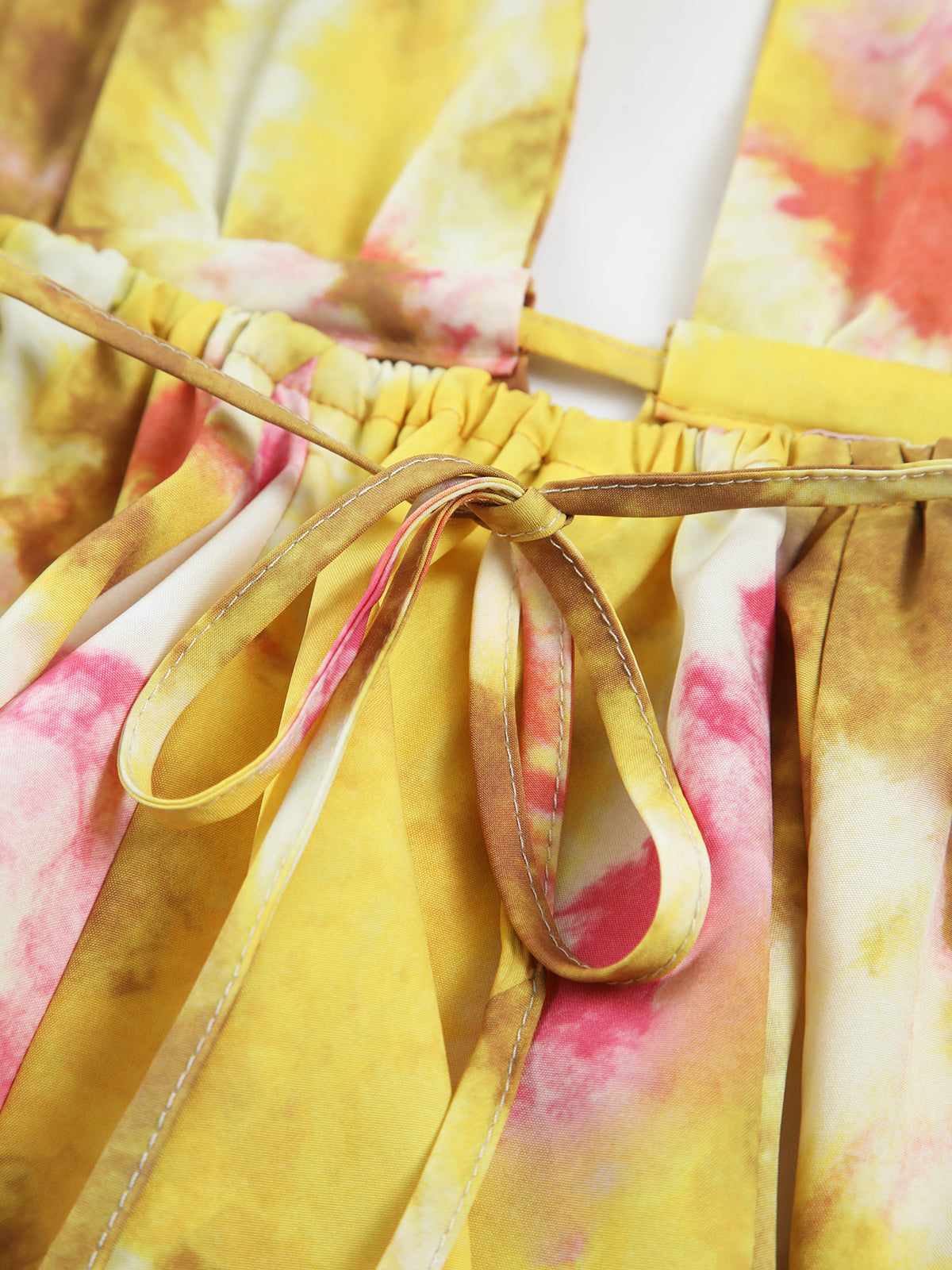 Olyssa Tropikal Desenli Halter Sırtı Açık Kısa Elbise