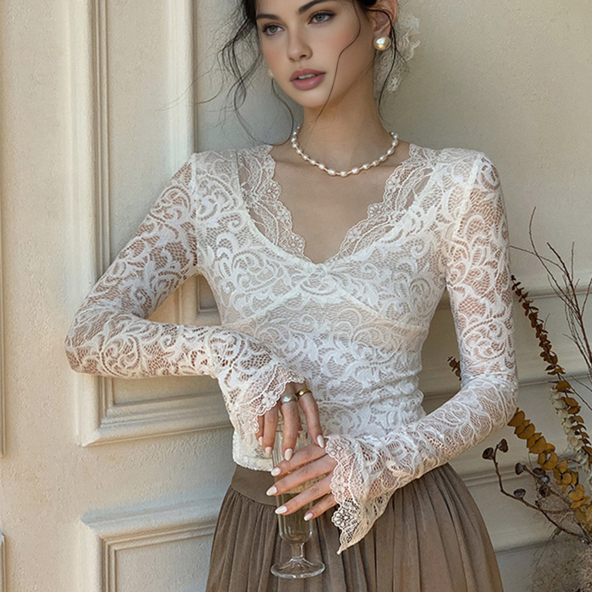 Volanlı Manşetli Dantel Tişört