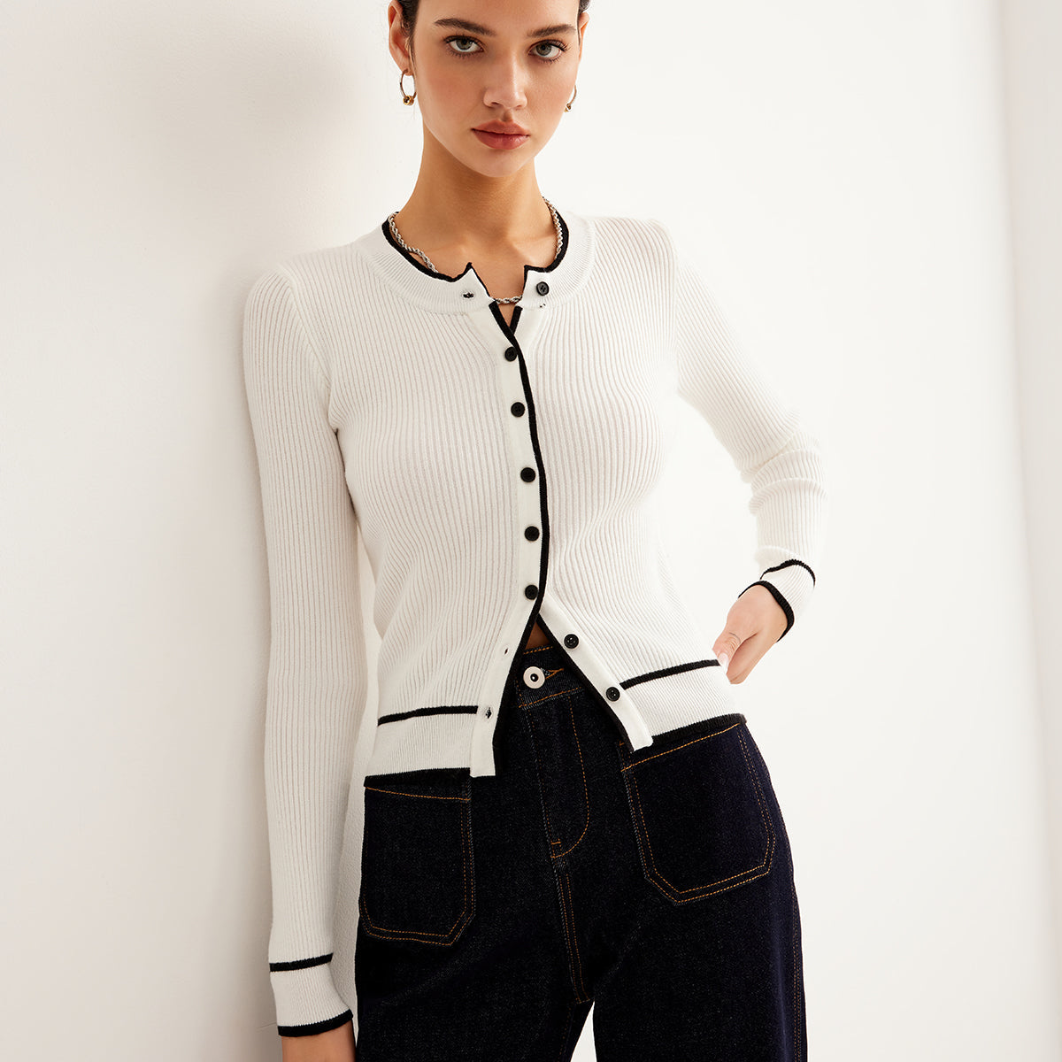 Kontrast Biye Nervürlü Düğmeli Hırka