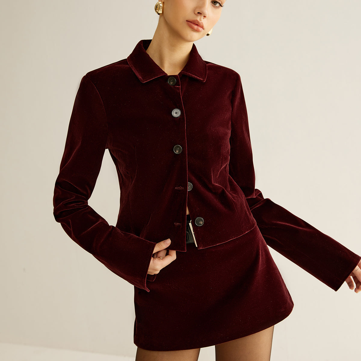 Kadife Yaka Kısa Blazer