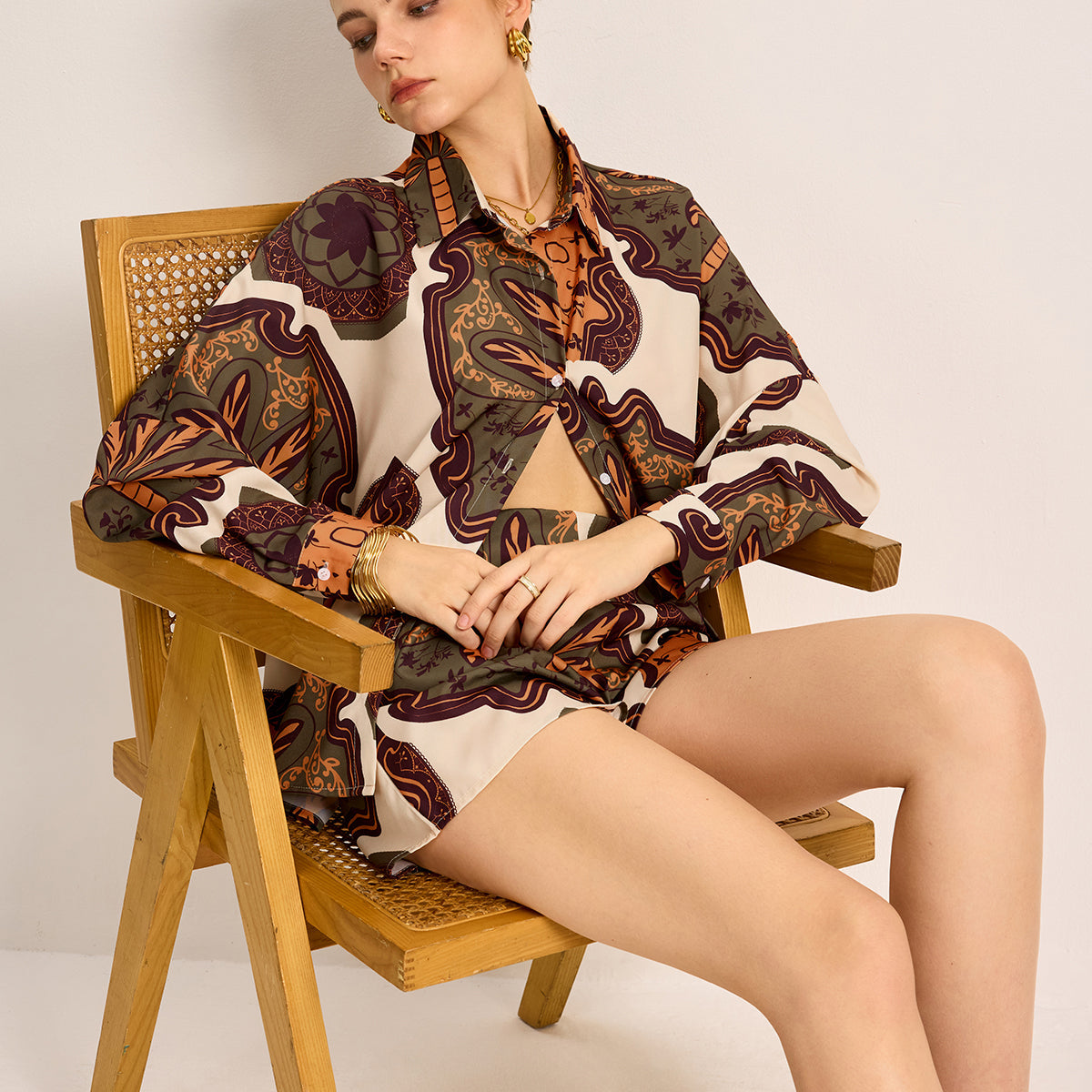 Şık Baskılı Gömlek ve Şort Takımı