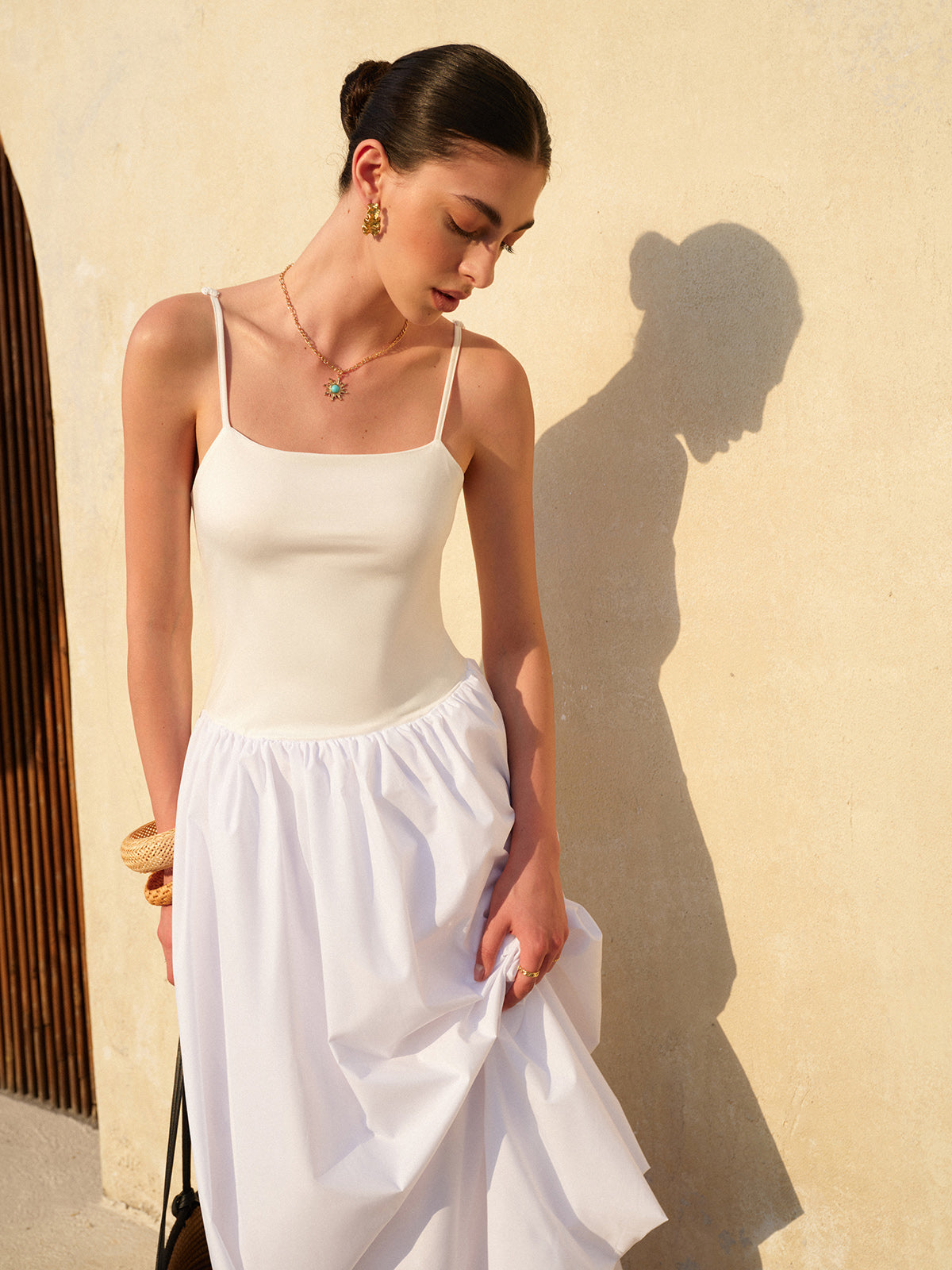 Şık Balon Etek Askılı Elbise ile Kusursuz Bir Görünüm