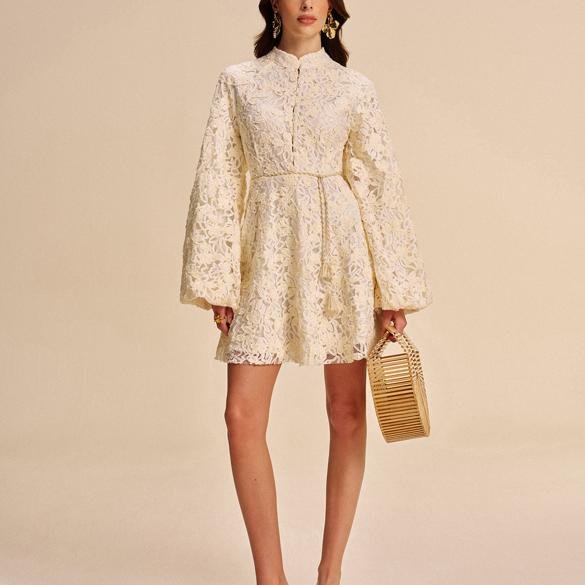 Şık Kemerli Şık Dantelli Dökümlü Kol Abiye Elbise