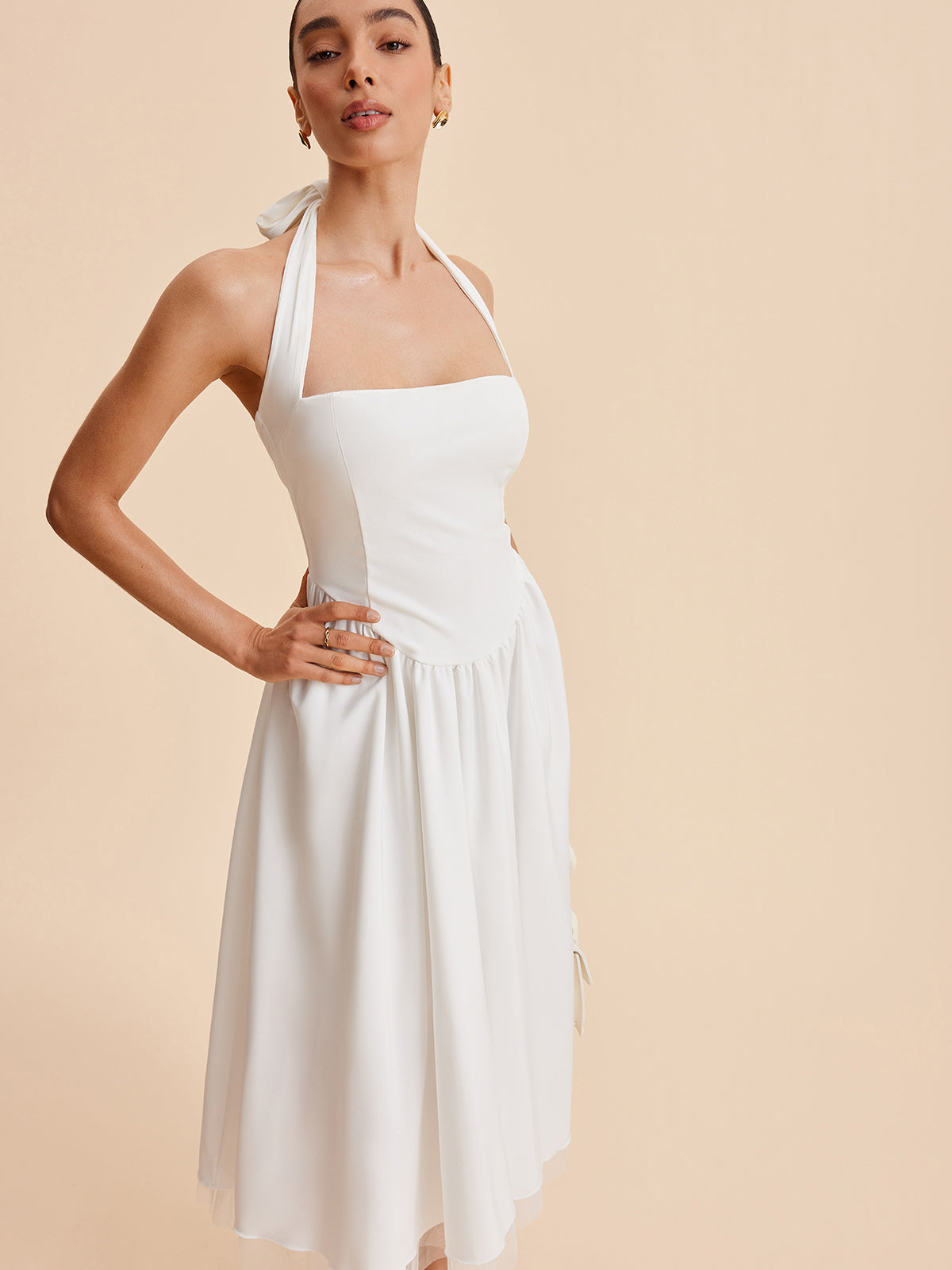 Şık Halter Sırt Dekolteli Kolsuz Abiye Elbise Fermuar Detayı ile