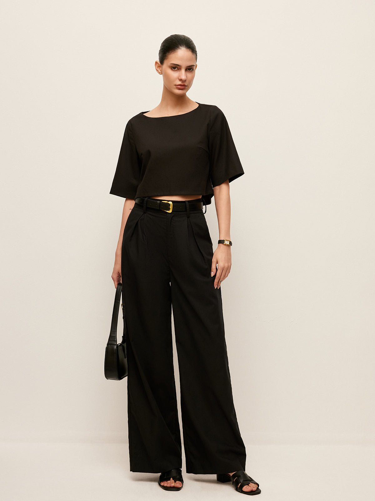 Şık Yüksek Bel Geniş Paça Pantolon, Şık Kemer ve Pratik Ceplerle