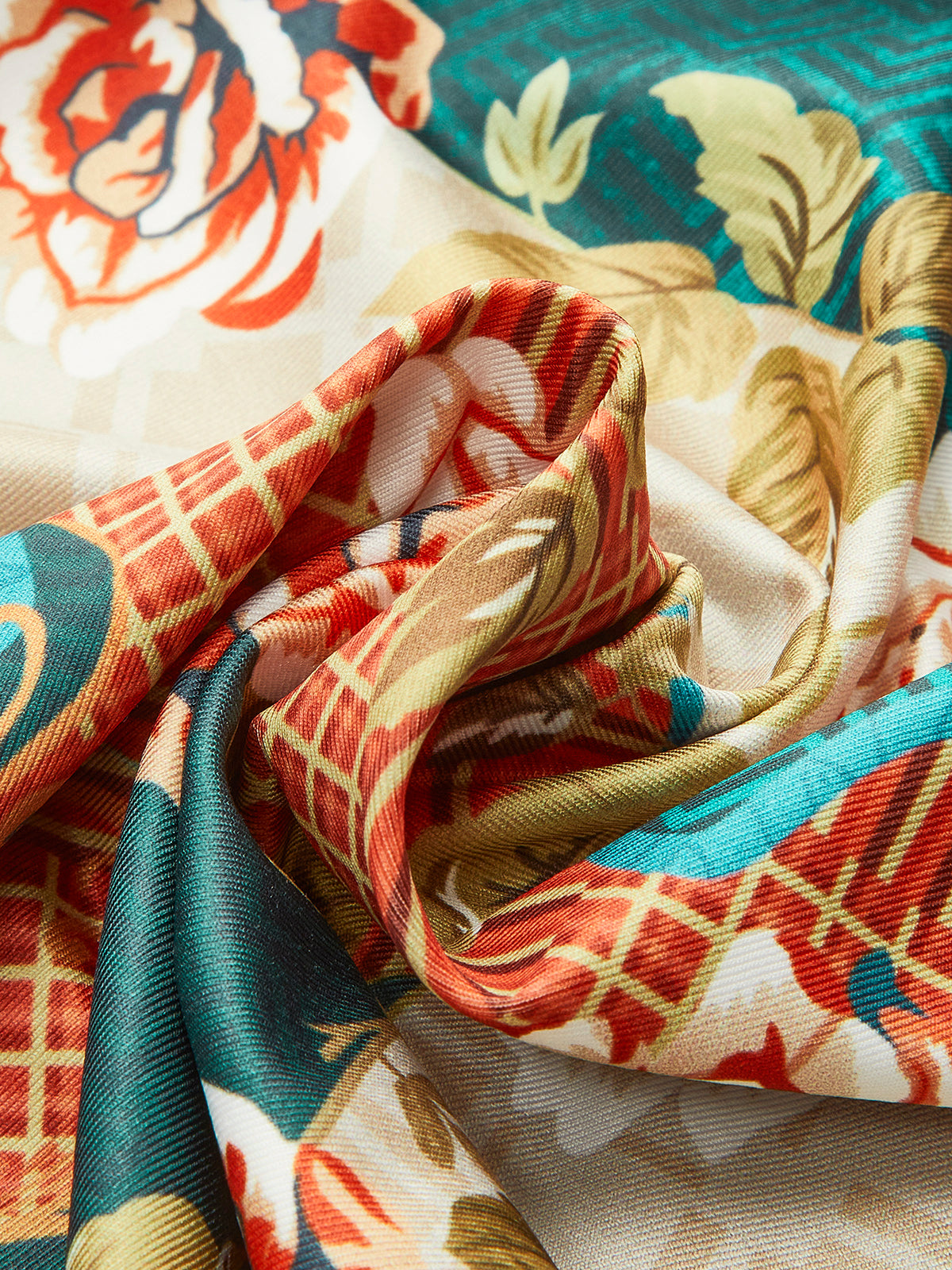 Şık Çiçek Desenli Halter Yaka Abiye Elbise Sırt Bağlama Detaylı