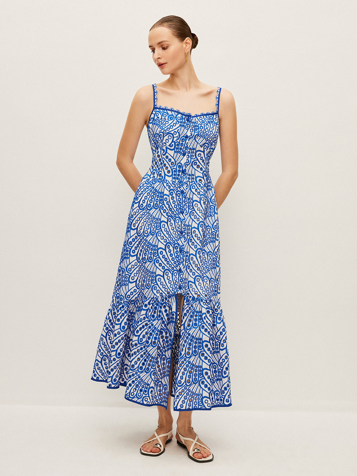 Şirin Pamuklu İşlemeli Askılı Elbise