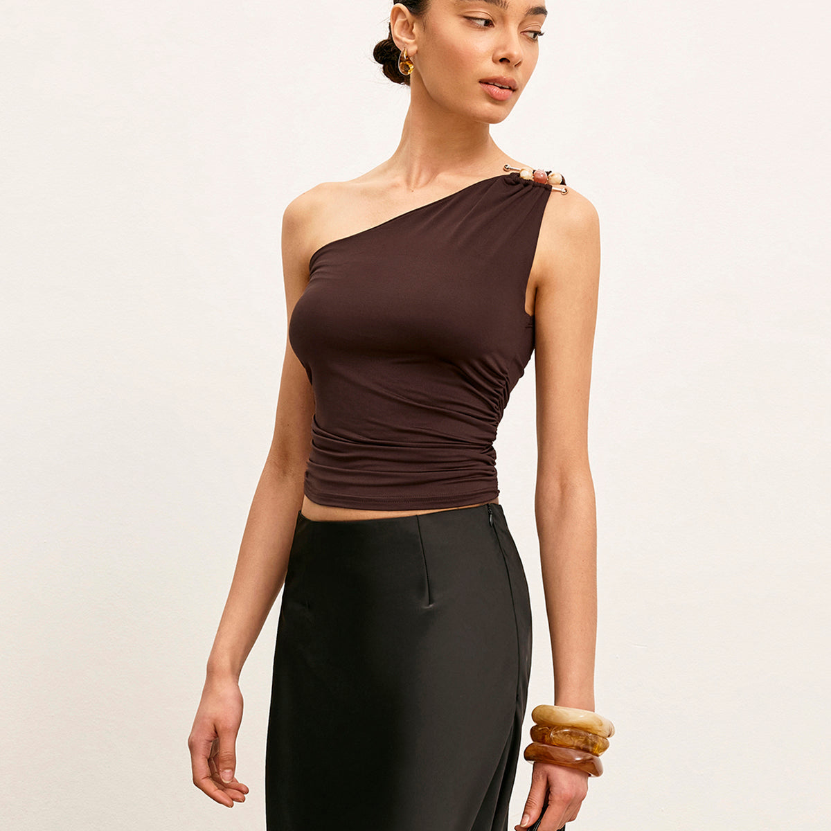 Tek Omuz Metal Detaylı Dantelli Üst