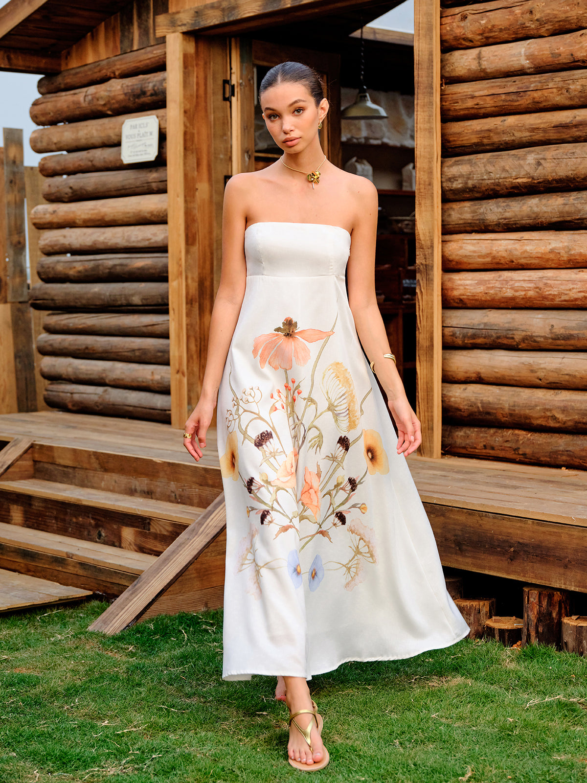 Şık Çiçek Desenli Askısız Uzun Elbise