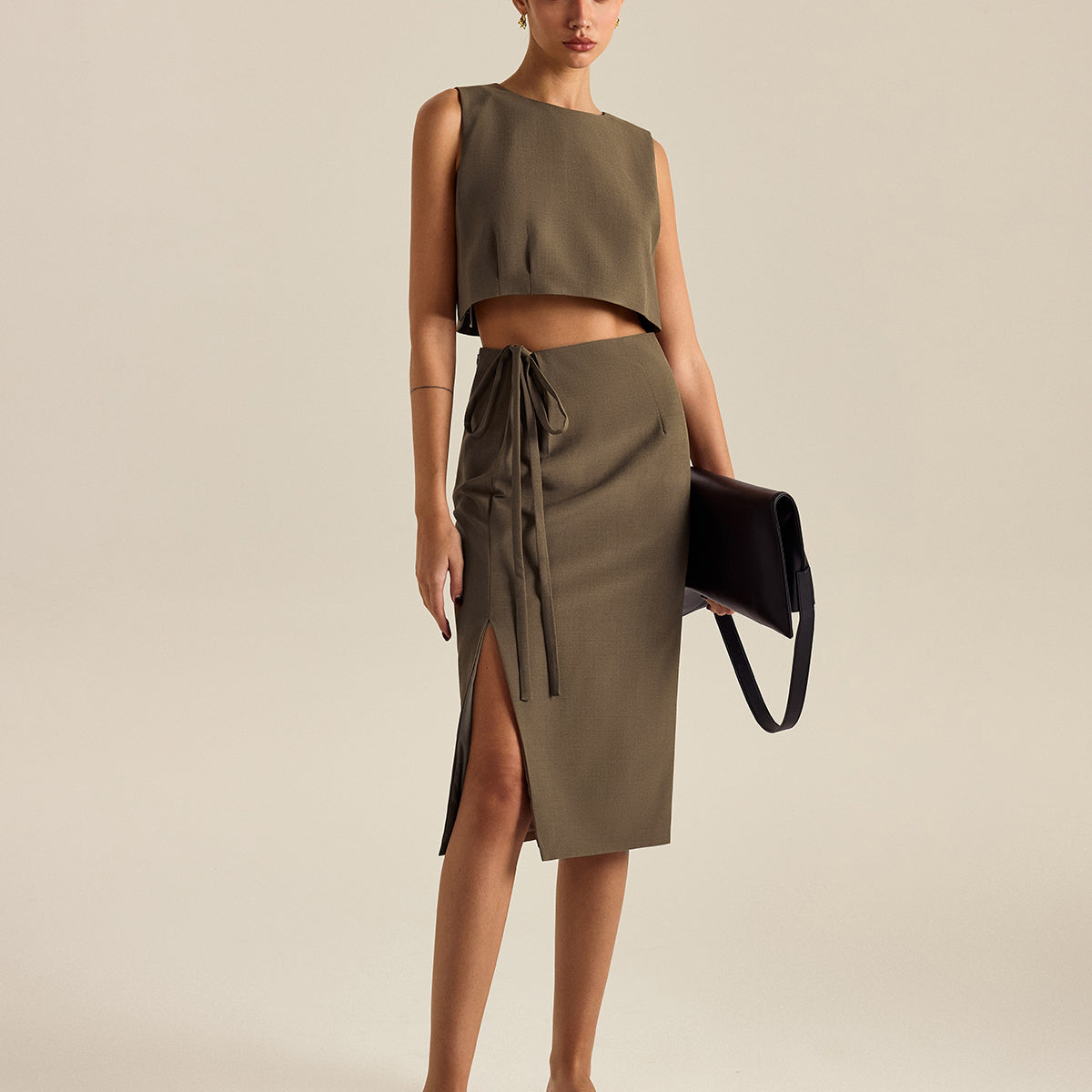 Yan yırtmaçlı bağcıklı etek