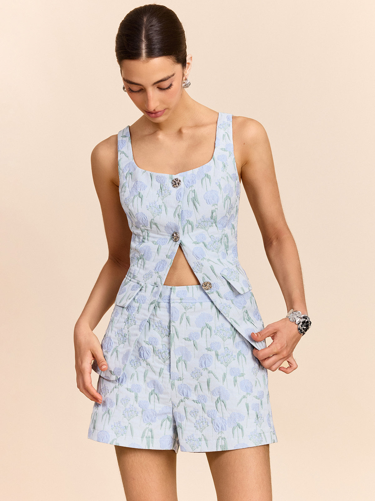 Çiçekli Jakarlı Şort