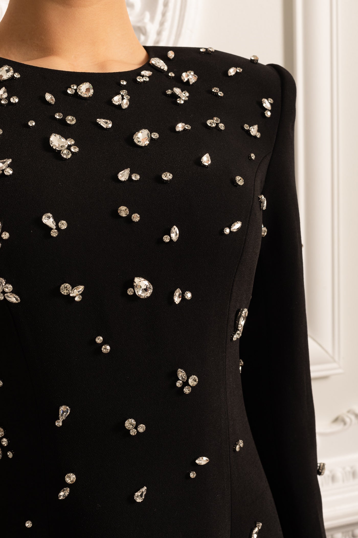 Olyssa Işıltılı Süslemeli Zarif Uzun Elbise