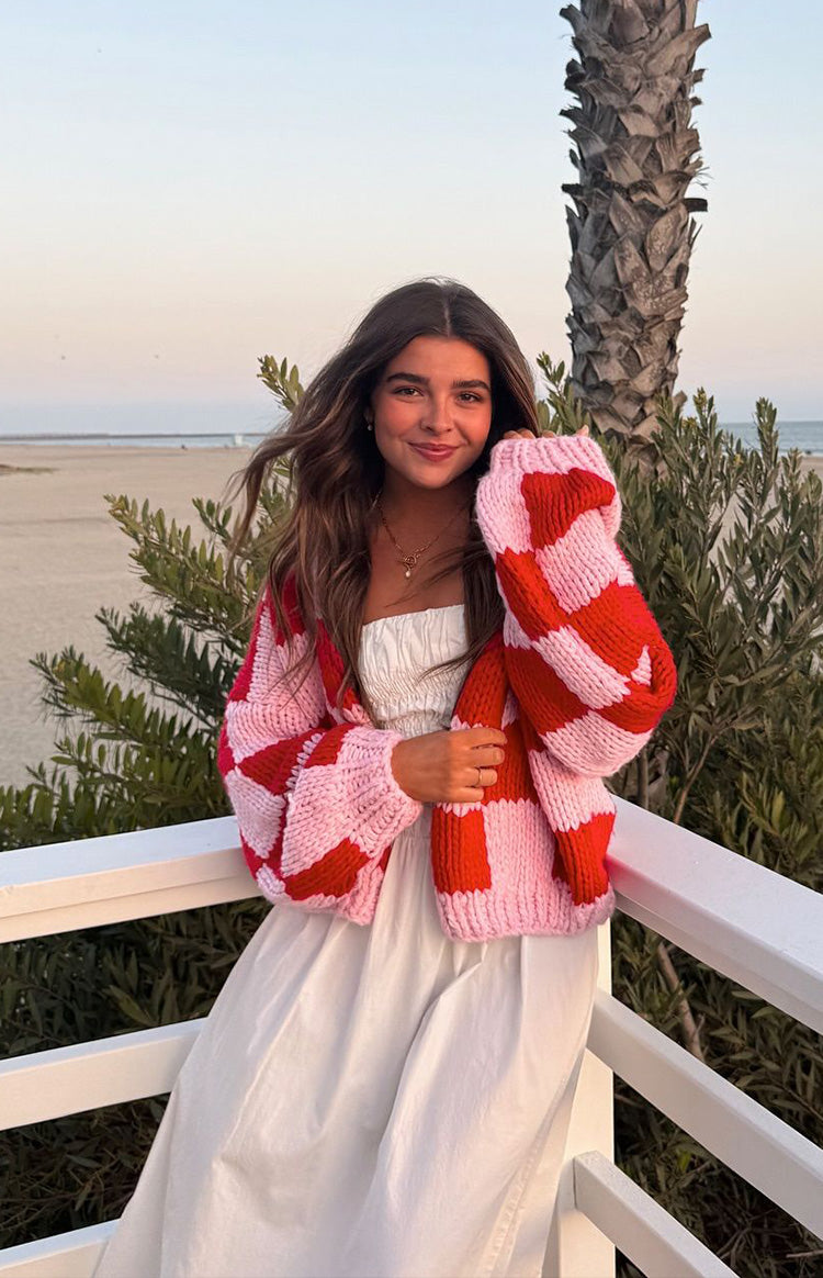 Pembe ve Kırmızı Kare Desenli Kalın Triko Hırka