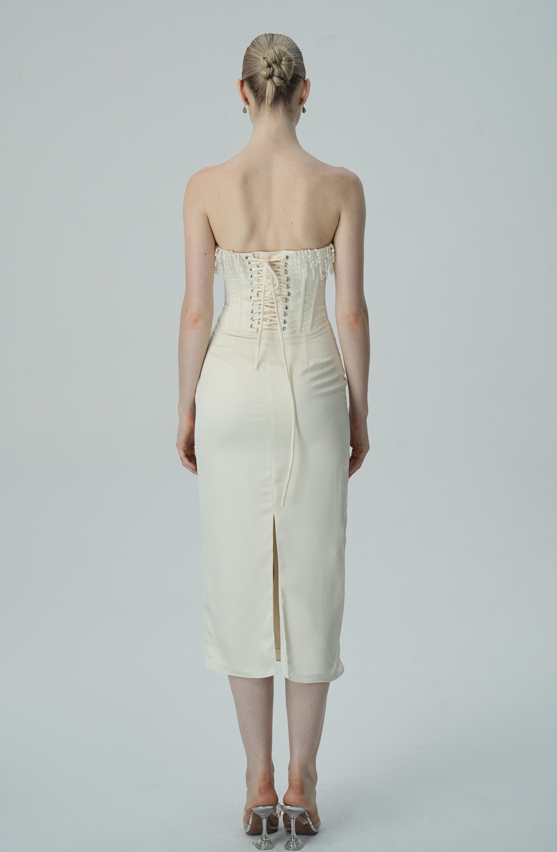 Olyssa İnci Saçaklı Fildişi Omuzları Açık Midi Elbise