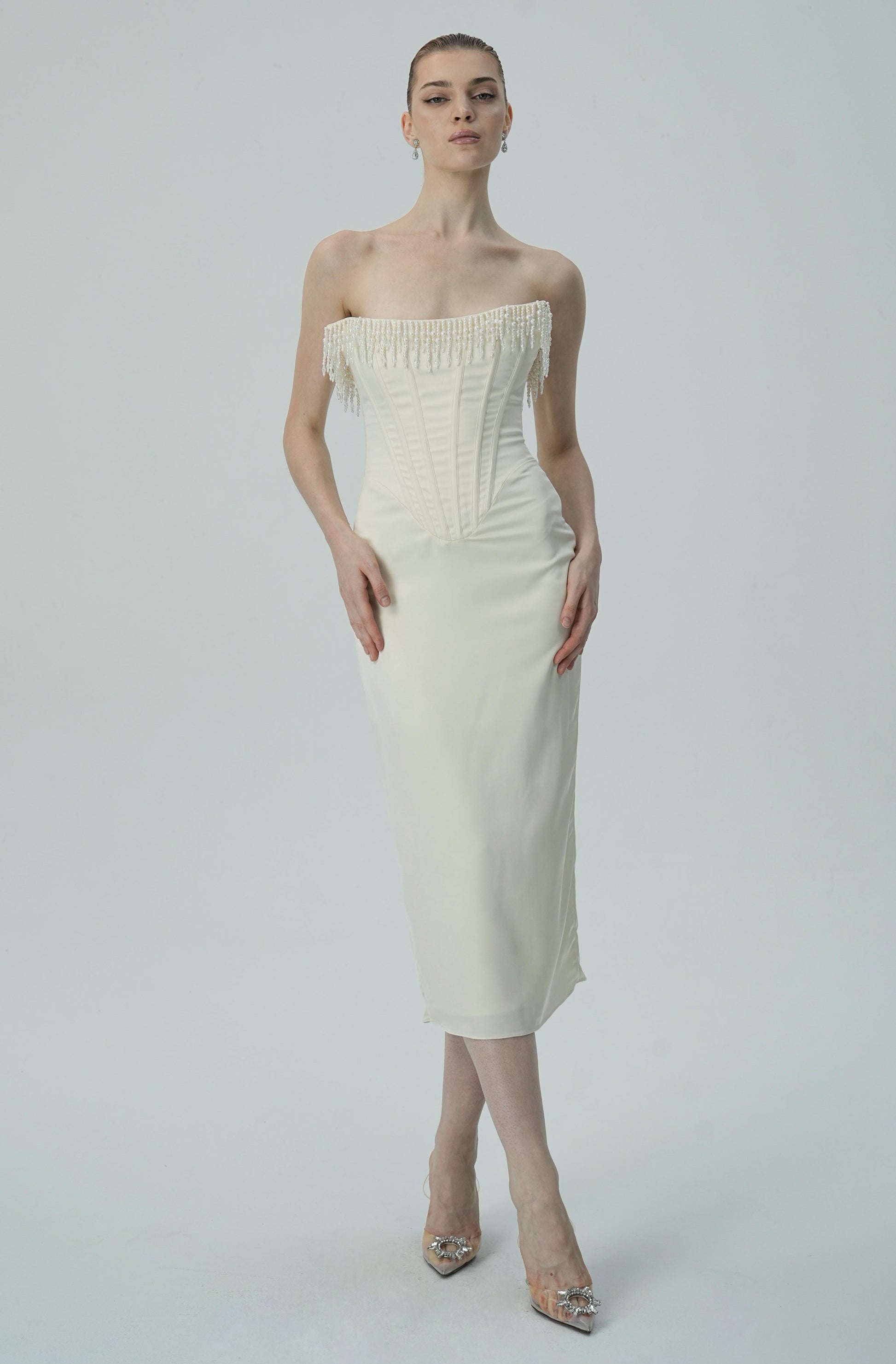 Olyssa İnci Saçaklı Fildişi Omuzları Açık Midi Elbise