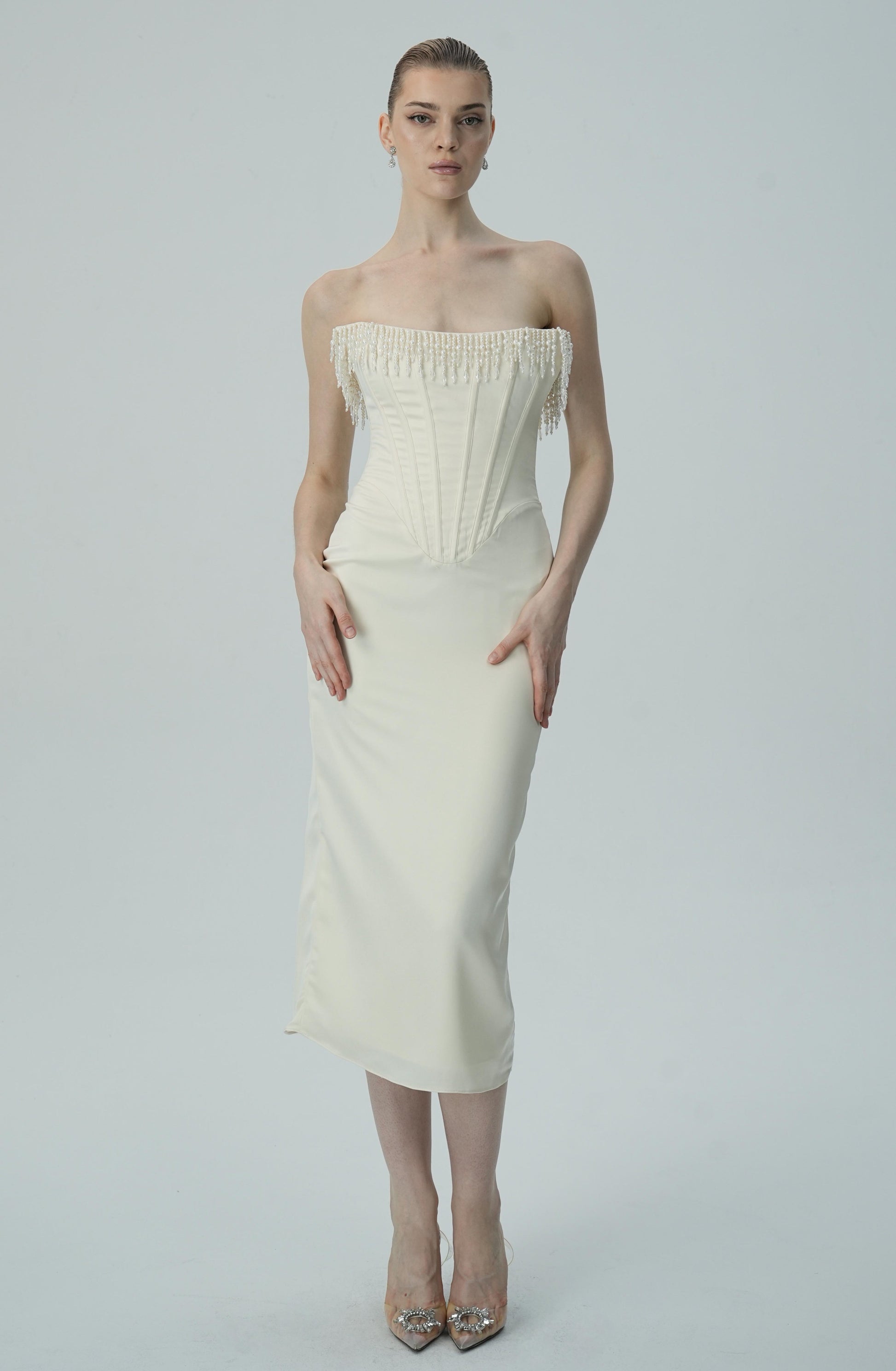 Olyssa İnci Saçaklı Fildişi Omuzları Açık Midi Elbise