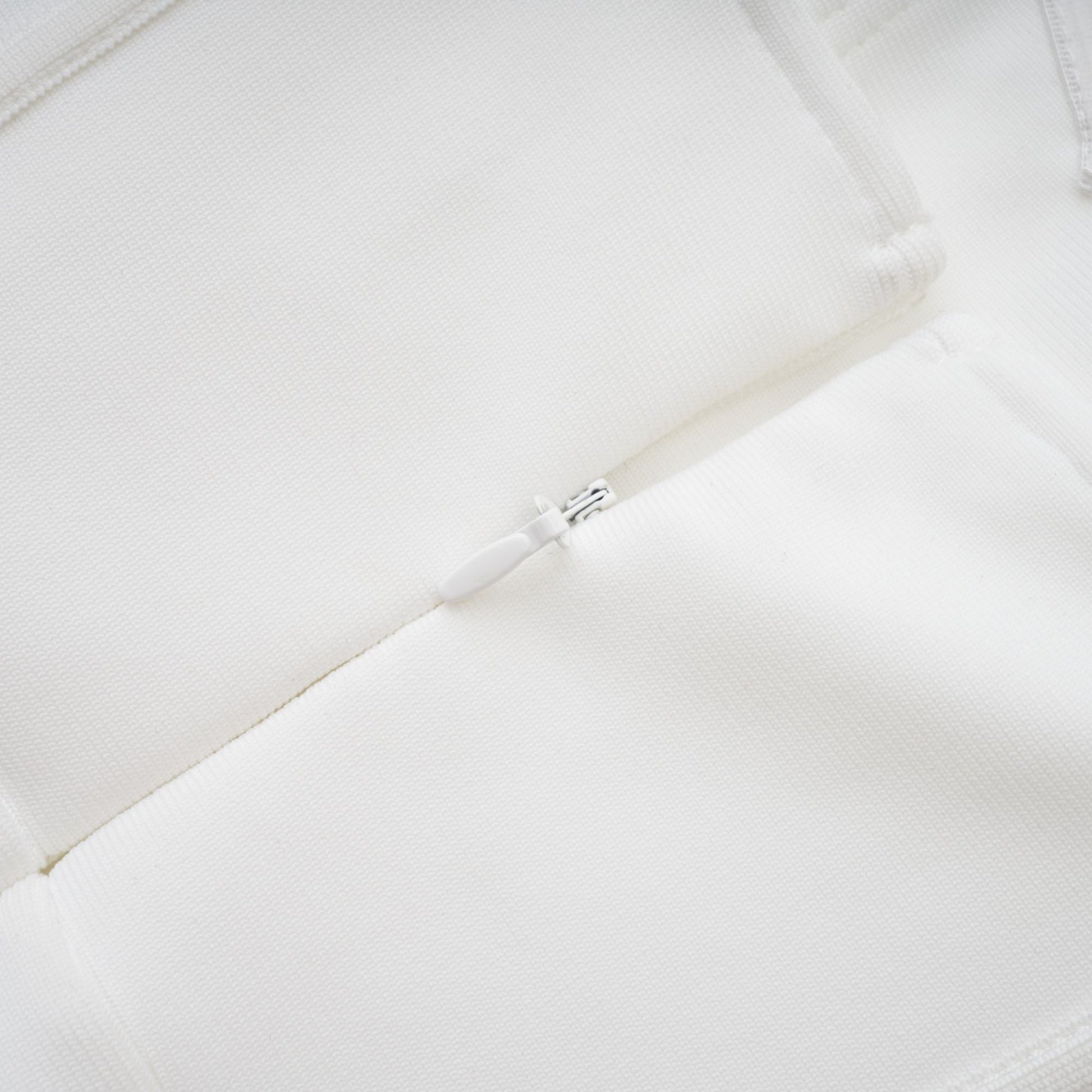 Olyssa Geneviève Omuzları Açık Çiçekli Elbise