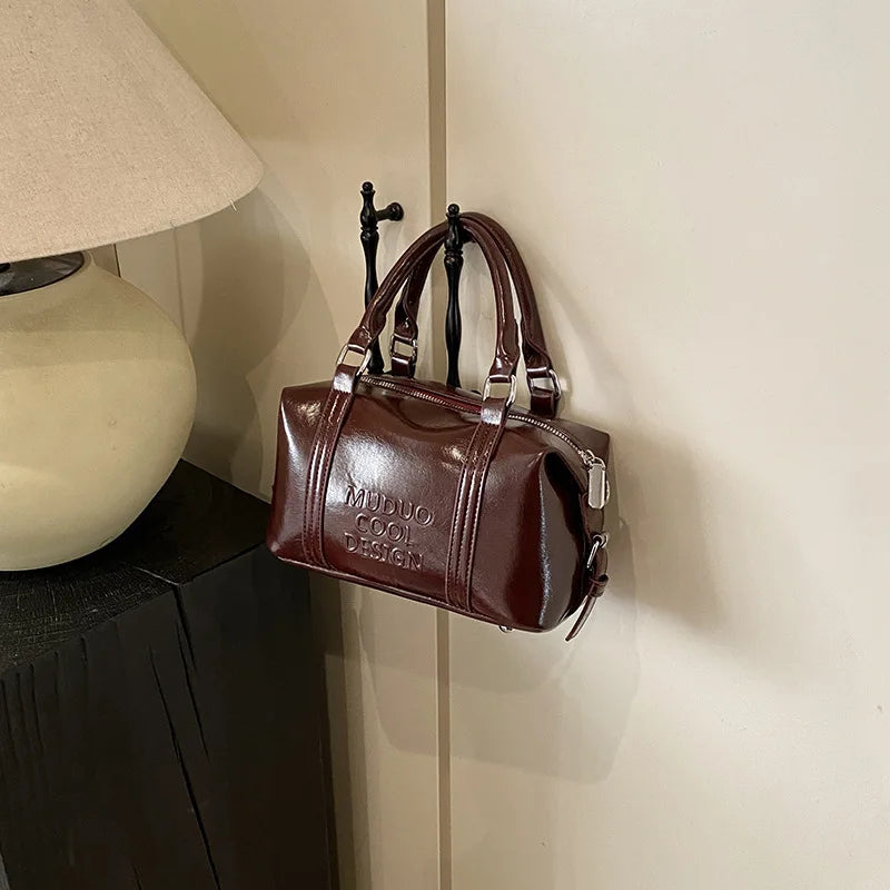 Retro Tarz Çapraz Askılı Bucket ve Tote Model Çanta