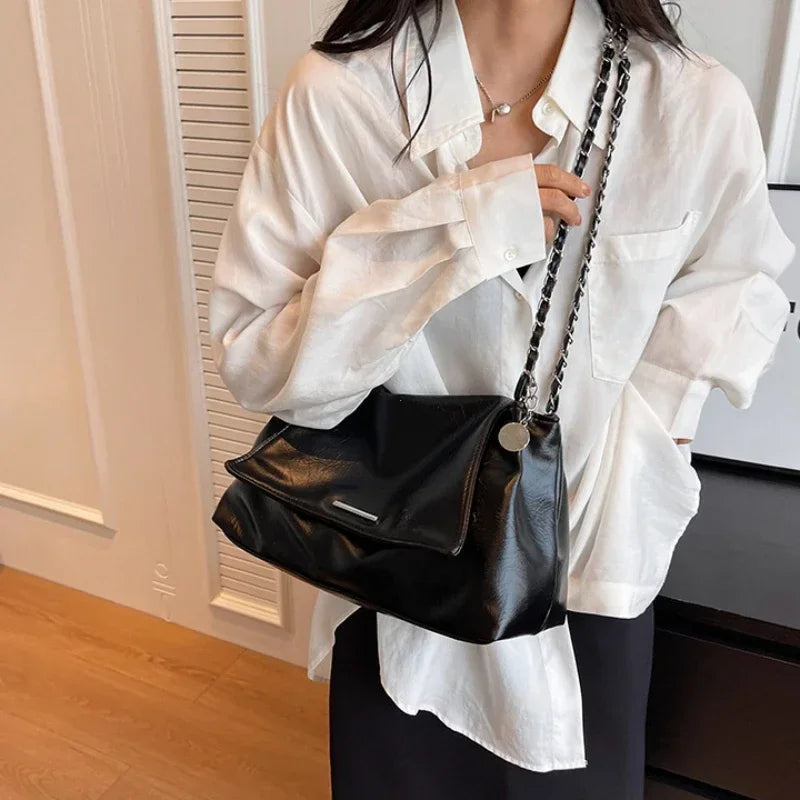 Luna Chain Tote Çanta