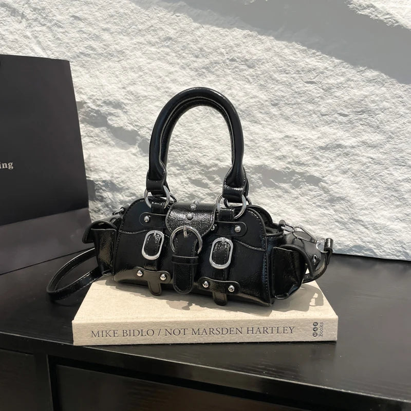 Urban Chic Tokalı Mini Çanta