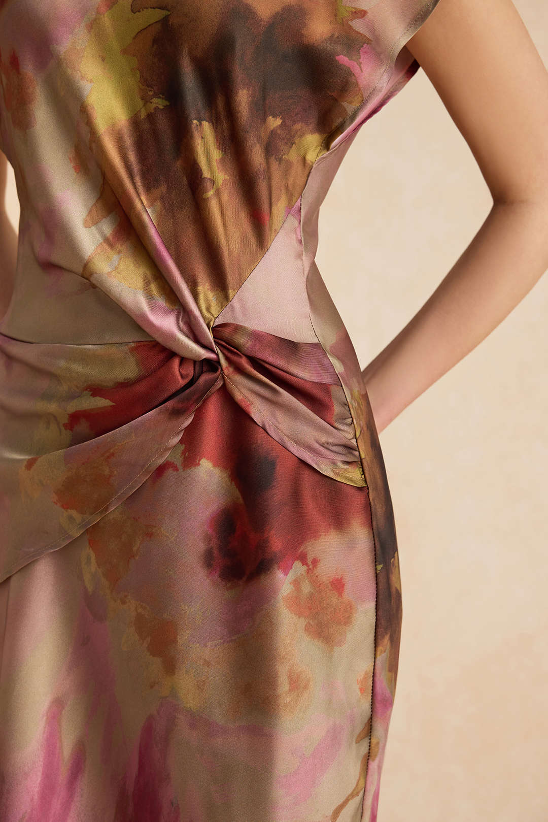 Tie Dye Fırfırlı Kesik Düğme Dönüşüm Knot Midi Elbise