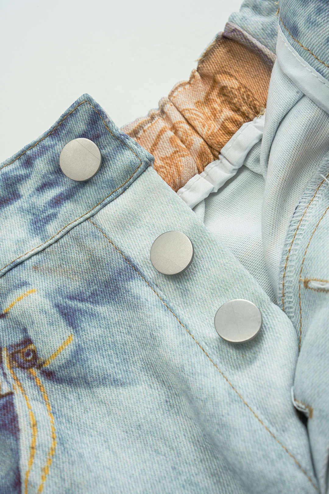 Zincir Desenli Geniş Paça Şort