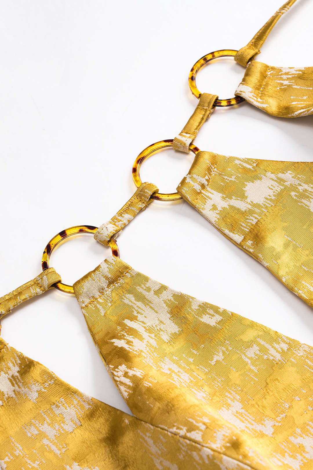 Jakarlı Kesim Açık Yırtmaçlı Fermuarlı Sırt Dekolteli Askılı Üst