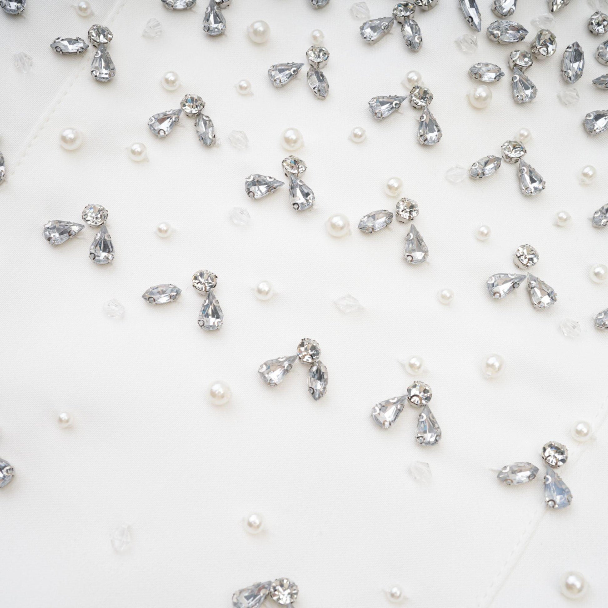 Olyssa Radiance Elegance Beyaz Taş İşlemeli Straplez Mini Elbise